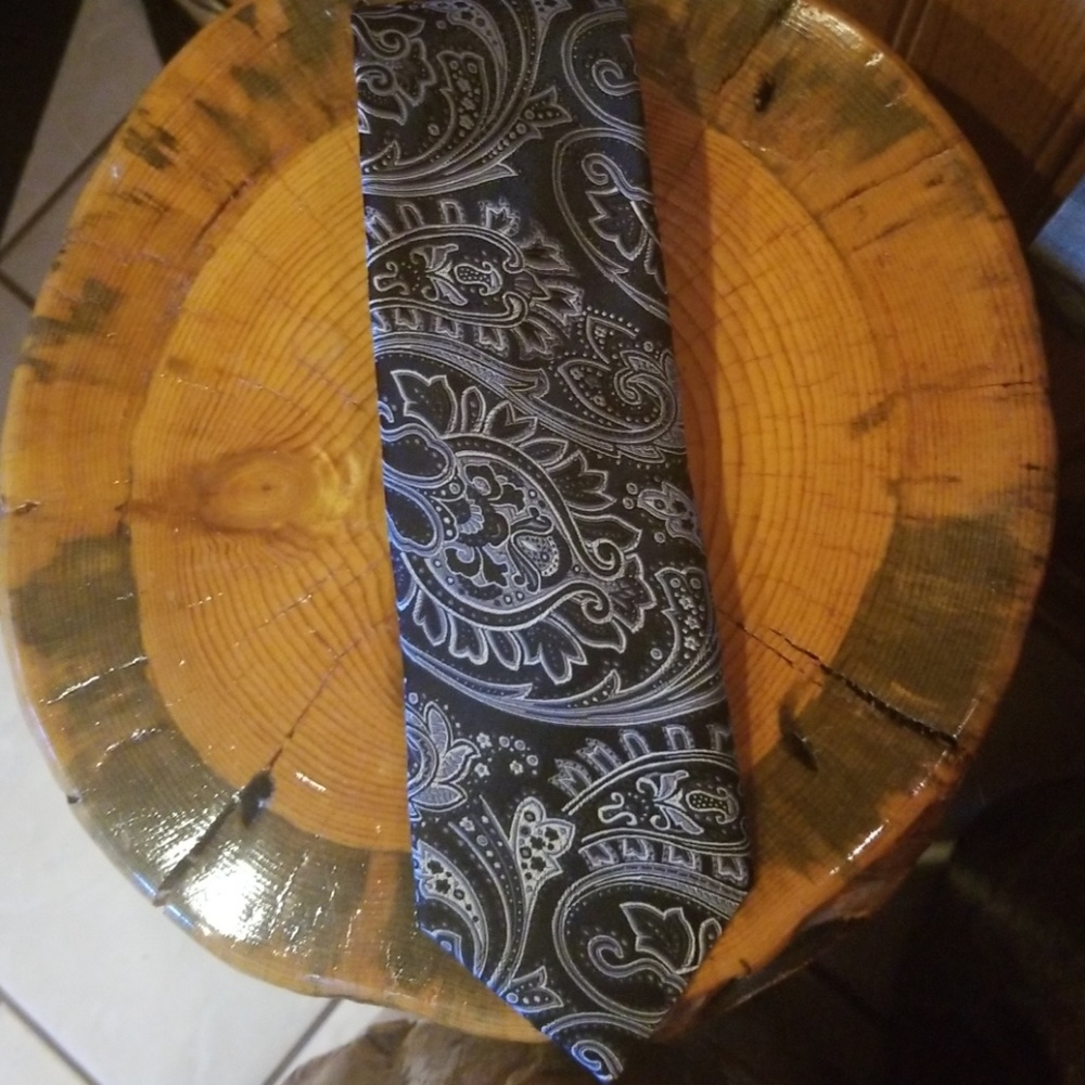Wedding tie